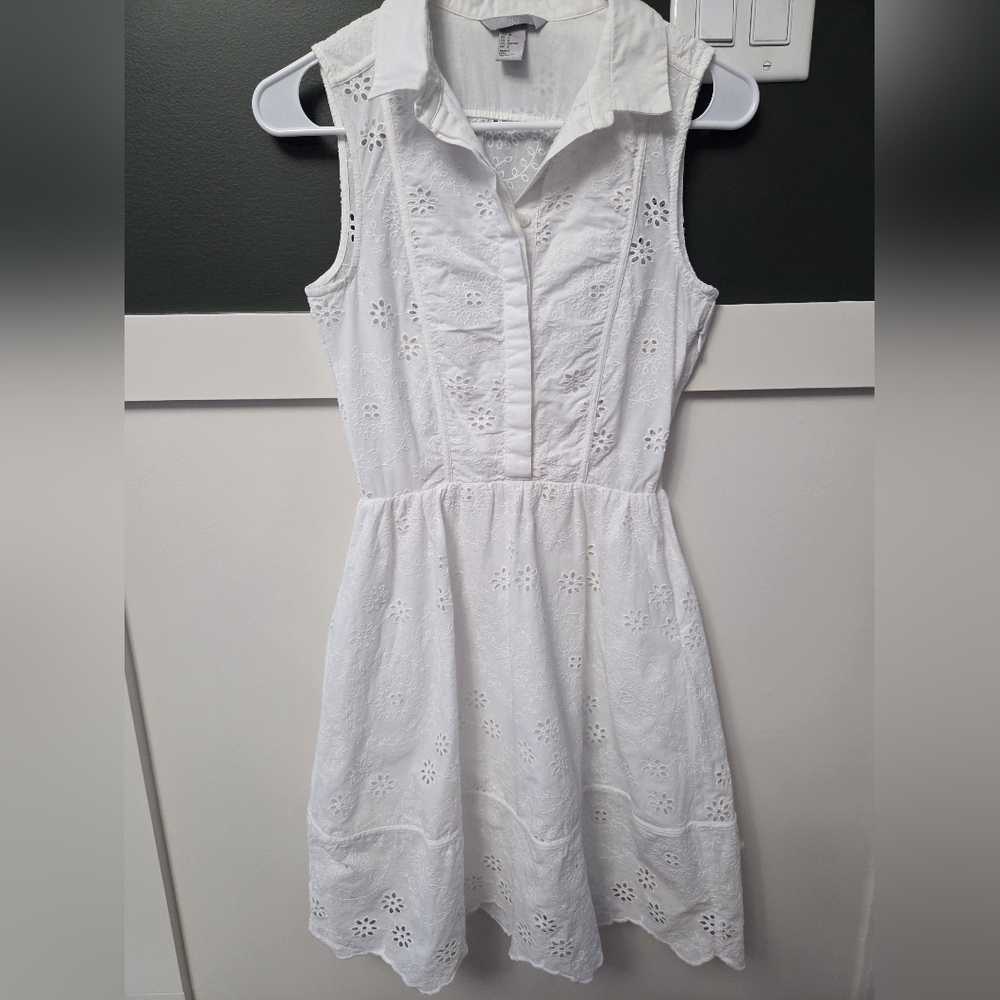 H&M White Eyelet Sleeveless Collared Dress